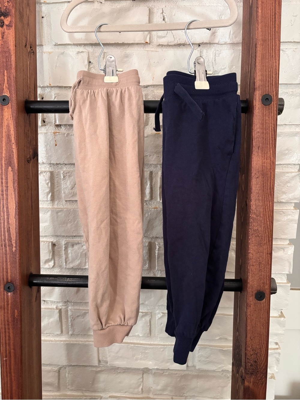 ✨3/$25✨ X2 H&M Joggers